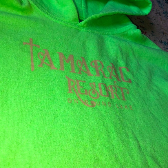 🧜🏼♀️3 for $15 listing!🧜🏼♀️ tamarac resort on round lake hoodie - Picture 2 of 3